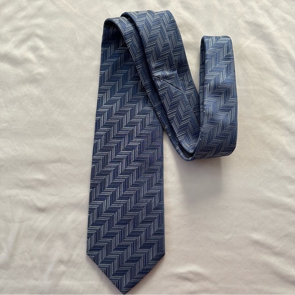 Dormeuil Geometric Repp Blue Tie 100% Silk Handmade in Italy Wide 58” x 4” - Picture 2 of 12